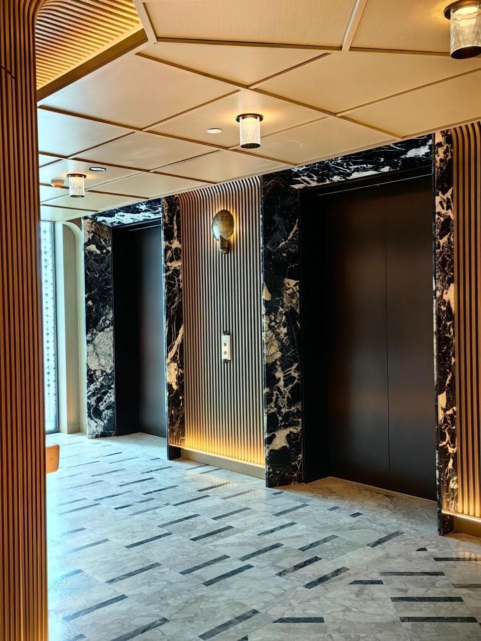 Modern elevator installation